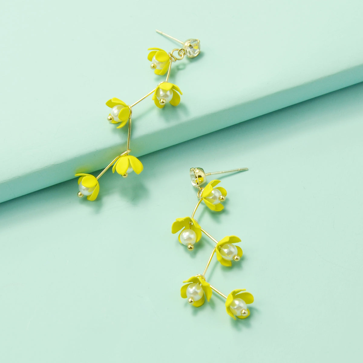 Exquisite Pearl Yellow Flower Dangle Pendant Earrings for Women Trendy Jewellery-0